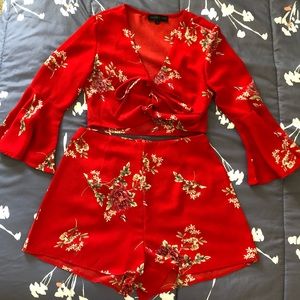 Floral two piece set🌸🌼🌹